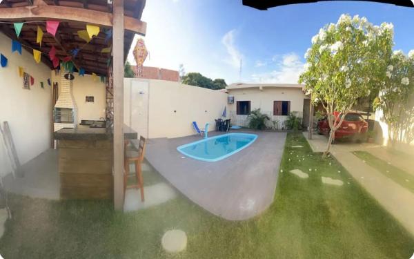 写真にはバーハ・ドス・コケイロス市にあるCasa Recanto da Barraが写っています。