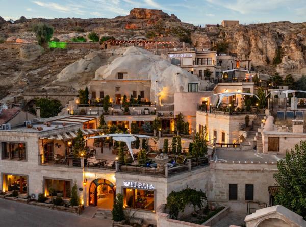 Na zdjęciu widoczny jest obiekt Utopia Cave Cappadocia położony w mieście Ürgüp.