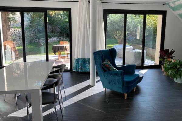 A la foto es mostra l'objecte Modern villa with great views to the Canigou situat a la ciutat de Fuilla.