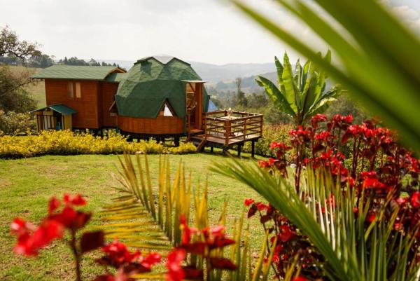 Na fotografii je vidět objekt Glamping - Domo el Frailejón con Jacuzzi nacházející se ve městě Ventaquemada.
