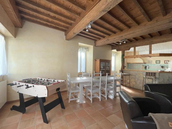 På billedet ses objektet L'épicerie beliggende i byen Trébons.