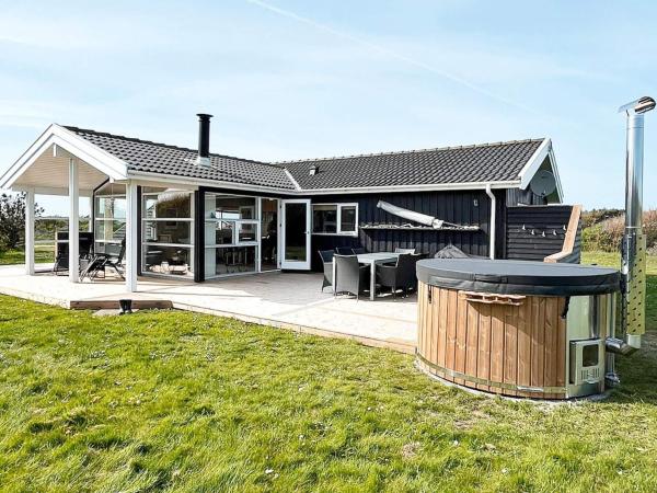 På billedet ses objektet 6 person holiday home in Hjørring-By Traum beliggende i byen Lønstrup.