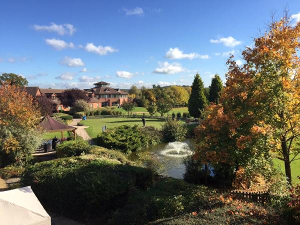 A la foto es mostra l'objecte Abbey Hotel Golf & Spa situat a la ciutat de Redditch.