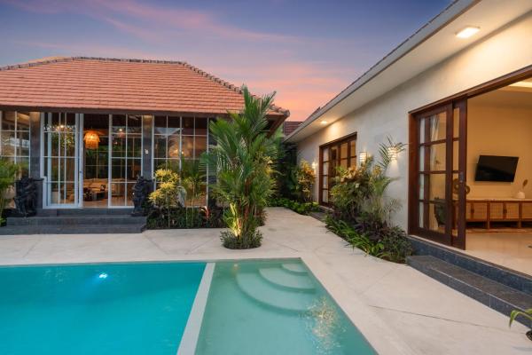På billedet ses objektet Villa Nana Seminyak beliggende i byen Seminyak.