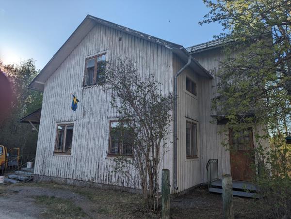 Auf dem Foto ist das Objekt Schwedenhaus in Alby in der Stadt Hedsjö zu sehen.