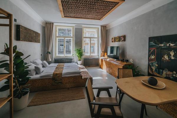 Bohemian Experience, Прага