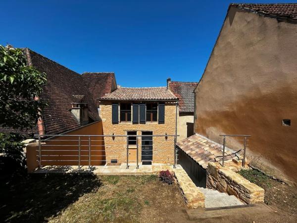På billedet ses objektet La Petite Maison d'Elodie beliggende i byen Lol.