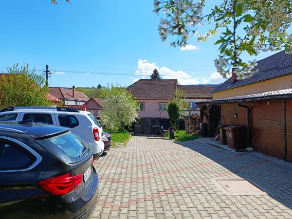 Nella foto è visibile l'oggetto Casa Bunicilor situato nella città di Cisnădie.