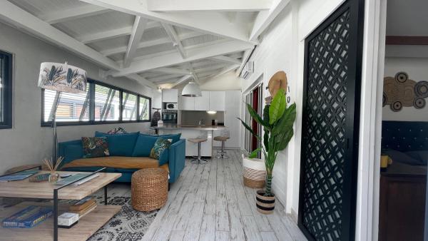 A la foto es mostra l'objecte Island Escape, Marina Paradise & Beach Adventures situat a la ciutat de Saint-Martin.