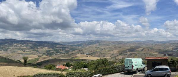 Nella foto è visibile l'oggetto B&B Casa Vacanze In campagna Immersa nel verde - Serafino Family situato nella città di Casalbore.