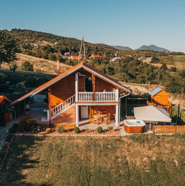 A la foto es mostra l'objecte Kuča za odmor Stina situat a la ciutat de Bukovac.