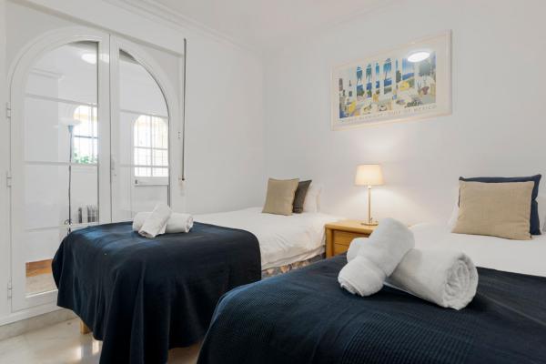 Duplex in Puerto Banus by Costarentals - Ref M40 photo 7