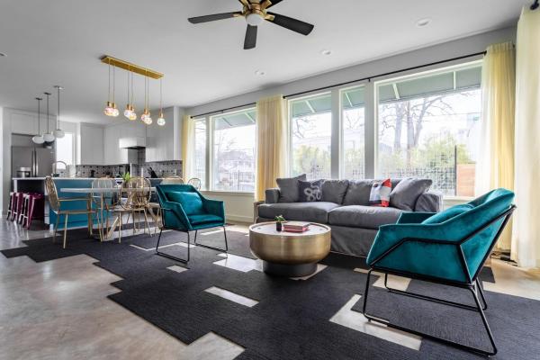 A la foto es mostra l'objecte Two House Corner Compound Rainey St - 6min walk situat a la ciutat de Austin.