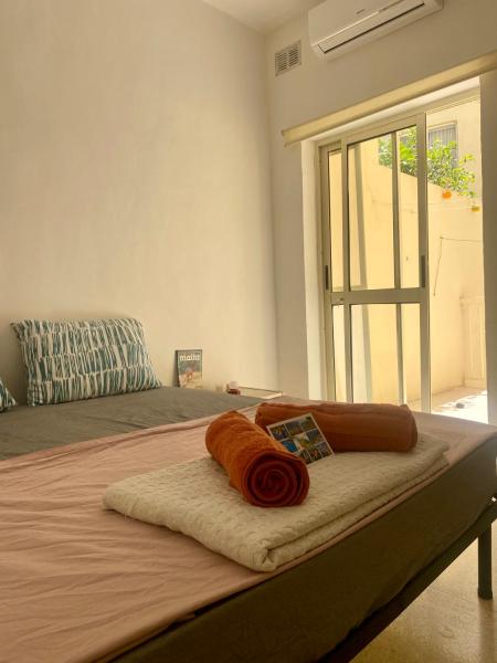 Lovely room, in shared house perfect location, Is-Swieqi