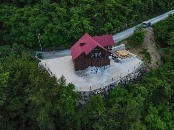 Nella foto è visibile l'oggetto Trabzon'da Lüx Ağaç Ev situato nella città di Macka.