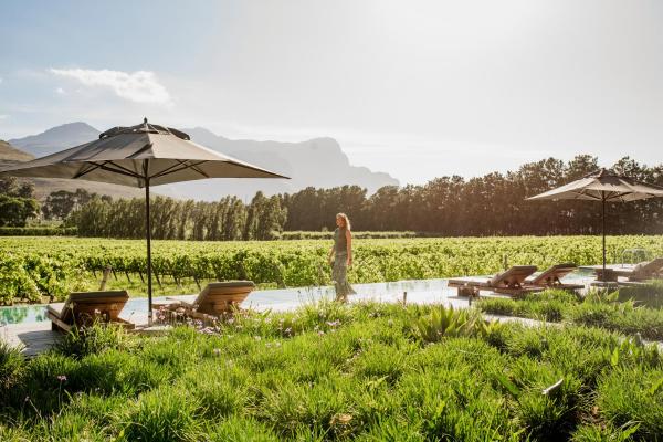 A la foto es mostra l'objecte MAISON FRANSCHHOEK situat a la ciutat de Groendal.