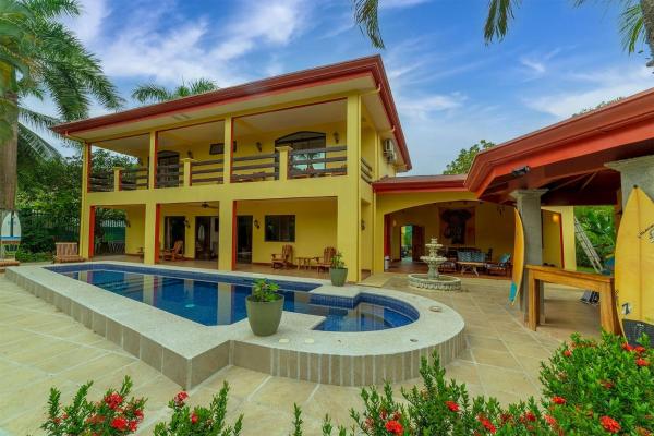 Na fotografii je vidět objekt Villa Macaw By Vacation Pura Vida nacházející se ve městě Esterillos Este.