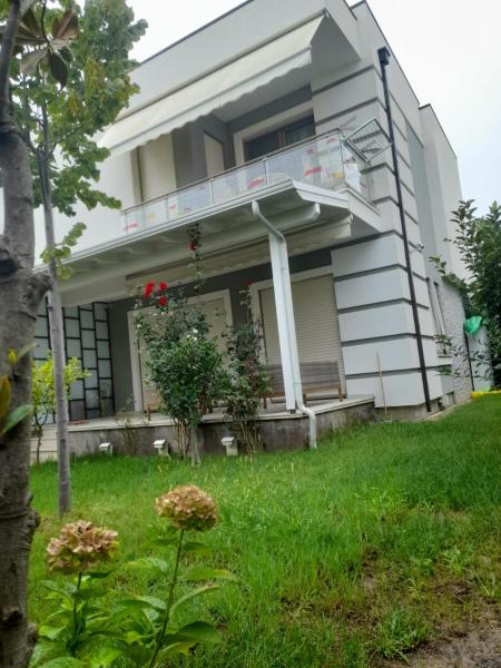 Na fotografii je vidět objekt Villa Comfort nacházející se ve městě Durrës.