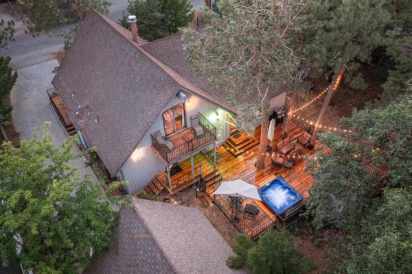 Pendleton Pines Dogs Ok, Sauna, Gated, Jacuzzi - Big Bear, CA