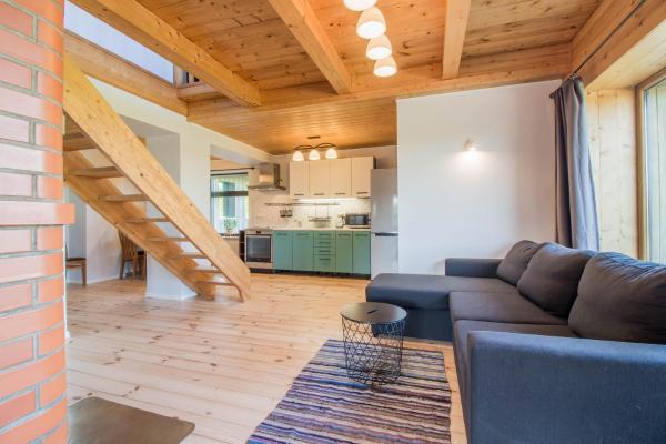 På billedet ses objektet Vellavere Guest House beliggende i byen Rämsi.