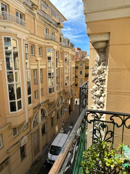 La Victoire, Monte-Carlo