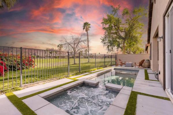På bildet vises objektet The Greens, Golf, Pool & Arcade by Coachella som ligger i byen Indio.