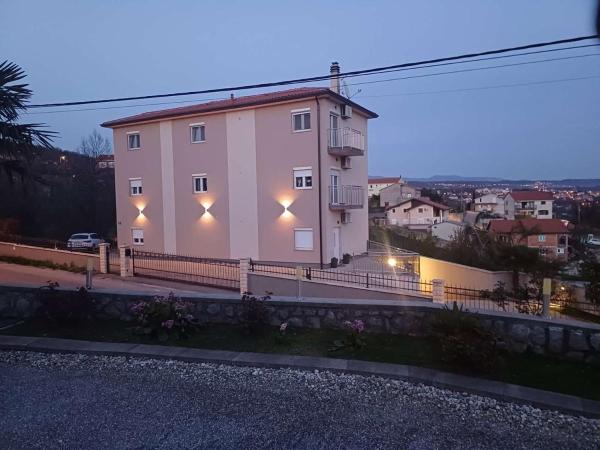 A la foto es mostra l'objecte Apartments with a parking space Kastav, Opatija - 23191 situat a la ciutat de Kastav.