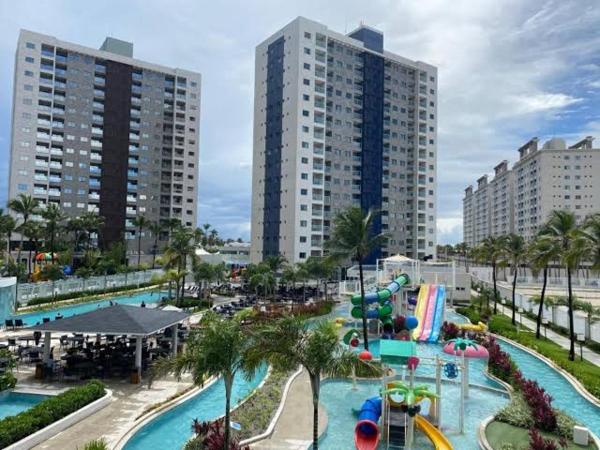 Na zdjęciu widoczny jest obiekt Apartamento em Resort Salinas - Pará położony w mieście Salinópolis.