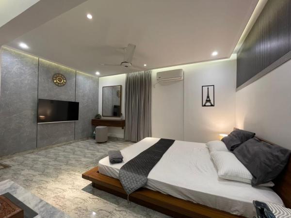 På bildet vises objektet Luxury Living Penthouse Gulshan Iqbal Block#7 som ligger i byen Karachi.