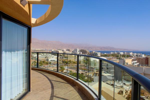 På billedet ses objektet Luxury Suite Apartment With Sea View #56 By Hashdera Eilat beliggende i byen Eilat.