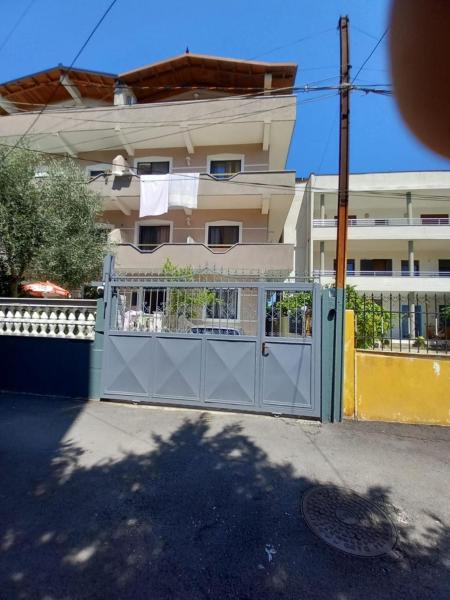 Na fotografii je vidět objekt Villa Kaja nacházející se ve městě Durrës.