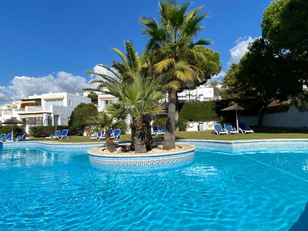 Na fotografii je vidět objekt Paraiso Blanco 16A Apartments Casasol nacházející se ve městě Nerja.