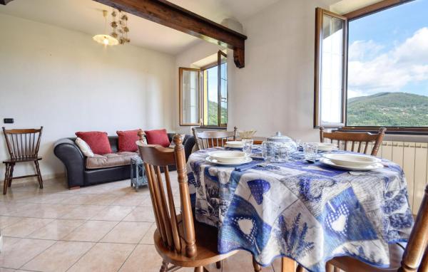A la foto es mostra l'objecte Cozy Apartment In Carasco With Wifi situat a la ciutat de Carasco.