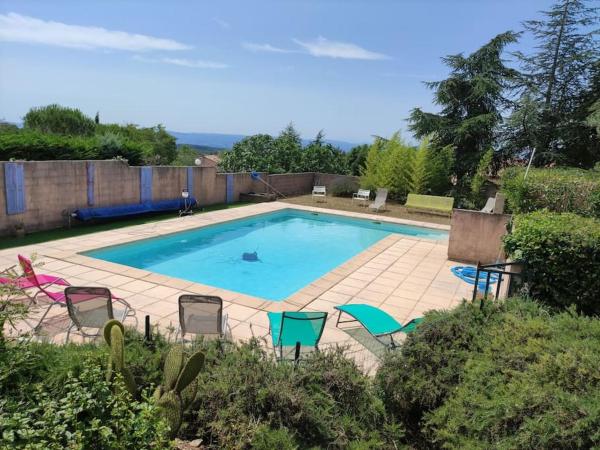 A la foto es mostra l'objecte Villa au calme avec piscine situat a la ciutat de Salsigne.