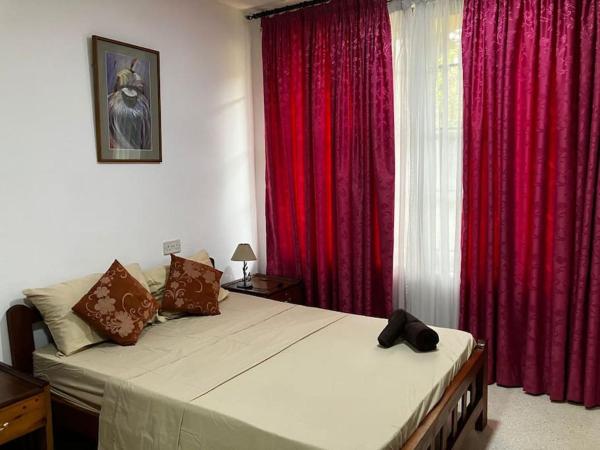 A la foto es mostra l'objecte Cozy shared Room Retreat-spintex situat a la ciutat de Accra.