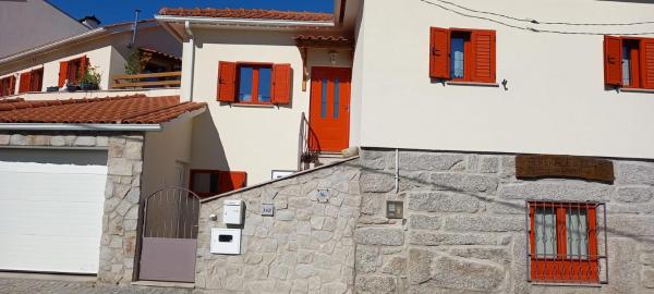 A la foto es mostra l'objecte Albergue de Mões - Casa do Ladrilho situat a la ciutat de Pendilhe.