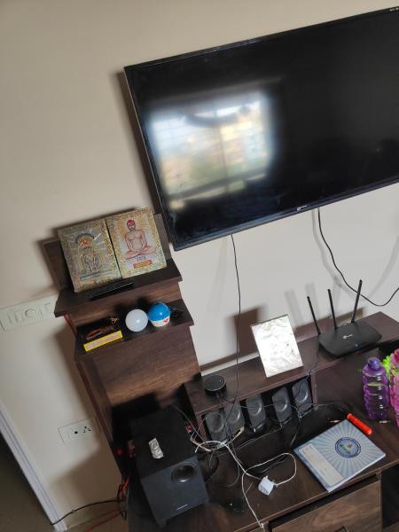 A la foto es mostra l'objecte Full Furnished Apartment situat a la ciutat de Dehu.