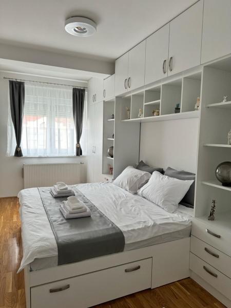 Nella foto è visibile l'oggetto Bulevar Residence situato nella città di Brčko.