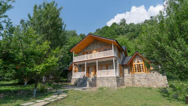 Nella foto è visibile l'oggetto Somvan Chalet by Mick-Hans situato nella città di Baragrān.