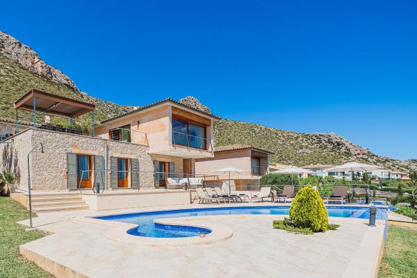 写真にはポリェンサ市にあるVilla Bonavista By SunVillas Mallorcaが写っています。