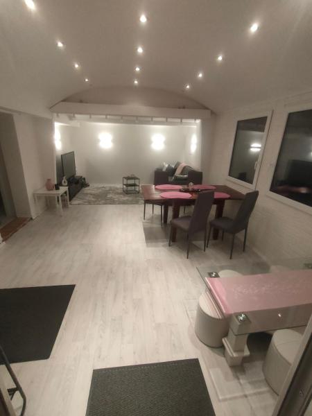 A la foto es mostra l'objecte Ferienwohnung mit großem Garten situat a la ciutat de Jesewitz.