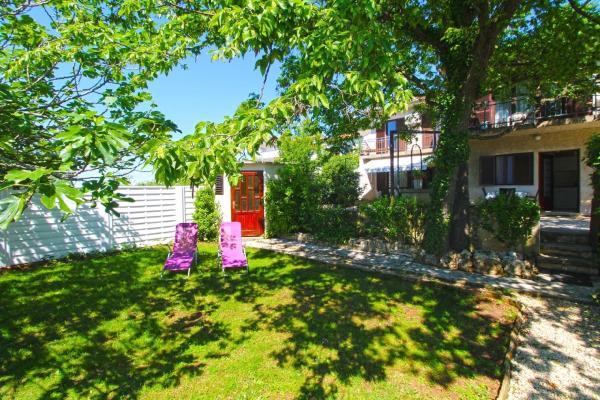 A la foto es mostra l'objecte Ferienwohnung für 4 Personen ca 35 qm in Pjescana Uvala, Istrien Istrische Riviera situat a la ciutat de Pješčana Uvala.