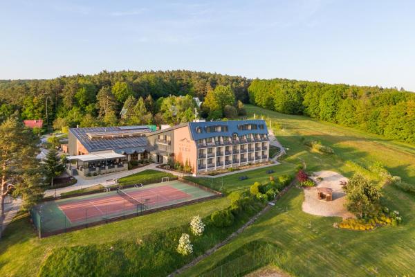 På bildet vises objektet Hotel Vega Luhacovice som ligger i byen Luhačovice.