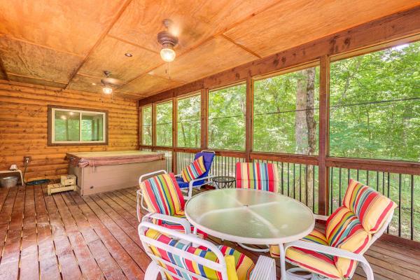 Billede 2: Cabin on 23 Acres with Creek Access in Broken Bow