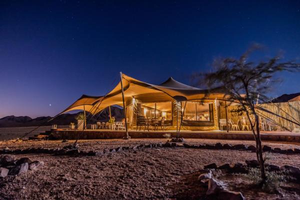 Auf dem Foto ist das Objekt Desert Hills Glamping Camp in der Stadt Sesriem zu sehen.