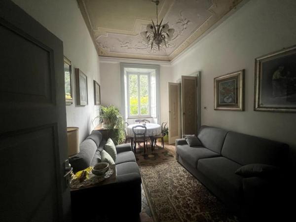 Auf dem Foto ist das Objekt Stazione Canzo in der Stadt Asso zu sehen.