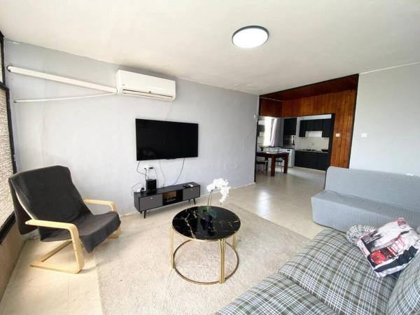 Στη φωτογραφία φαίνεται το αντικείμενο Apartment on the Mermaid beach που βρίσκεται στην πόλη Qiryat Yam.