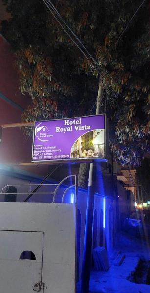 På bildet vises objektet Hotel Royal Vista som ligger i byen Karachi.