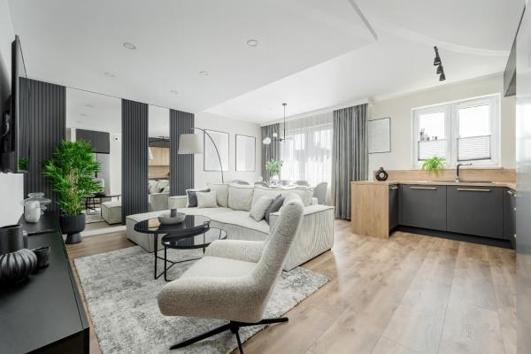 Na zdjęciu widoczny jest obiekt Piękny Apartament Wichrowa - 2 Sypialnie FREE GARAGE Wrocław by Noclegi Renters położony w mieście Oporów.