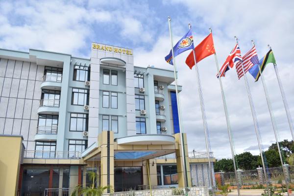 Op de foto is het object Brand Hotel te zien, gelegen in de stad Ihumwa.